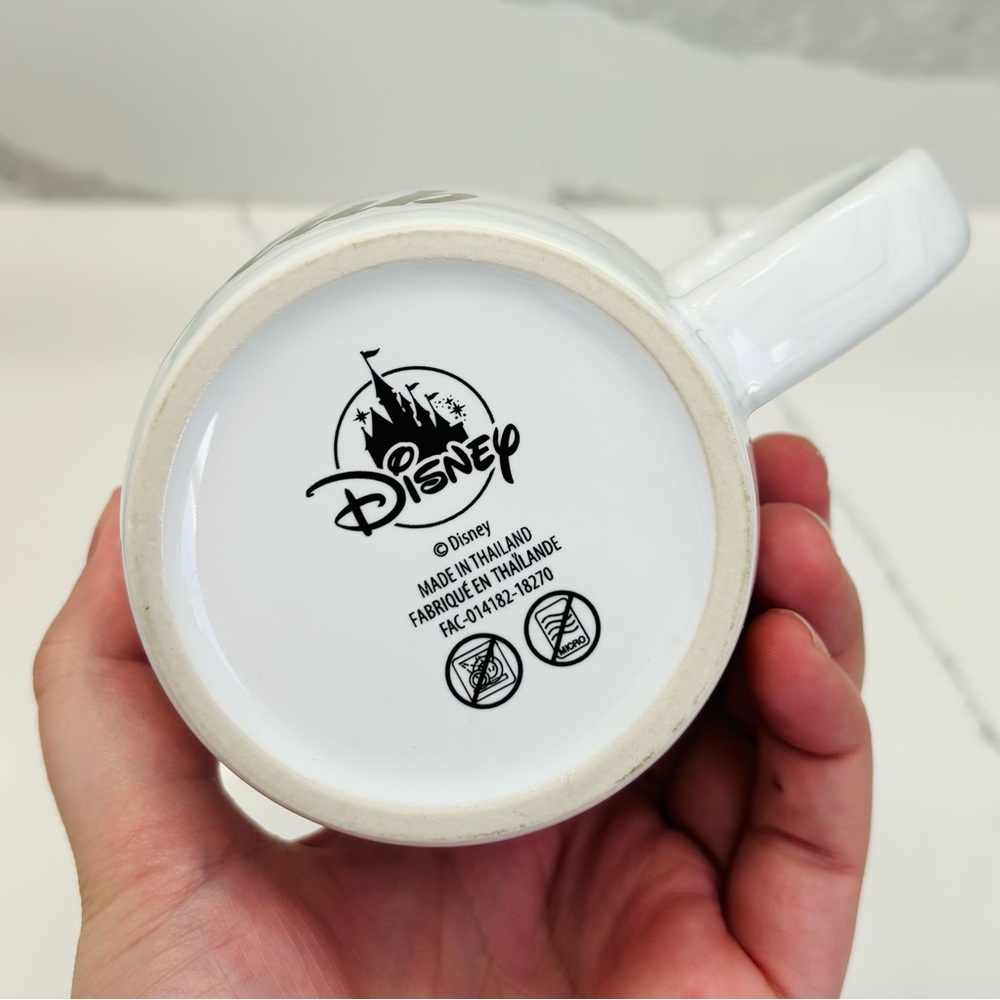 Disney Mickey Mouse “Leader of the Club” Marbled 11 oz Mug - Picture 5 of 6